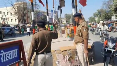 सासाराम: सड़क सुरक्षा अभियान के तहत यातायात एवं नगर थाना पुलिस ने पुराने GT रोड पर वाहन चेकिंग अभियान चलाकर ₹65000 जुर्माना वसूला