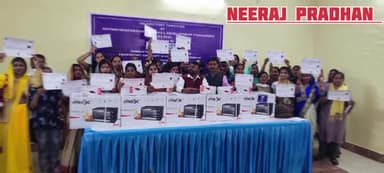 100 महिलाओ को  टैबलेट, सिलाई मशीन,,अवन बाटे गए।।#kanpurdehat, #kanpur, #kanpur_nagar,#kanpurnews, #neerajpradhan