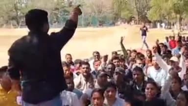 कांके: रांची के विभिन्न इलाकों में ट्रैफिक पुलिस ने चलाया अभियान, ट्रैफिक नियमों का उल्लंघन करने वालों पर हुई कार्यवाई