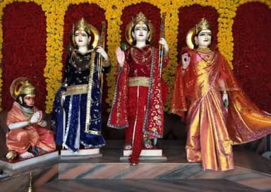 श्रीगुलाब बाबा मंदिर सागर में विराजमान मर्यादा पुरुषोत्तम भगवान श्री राम के दर्शन.