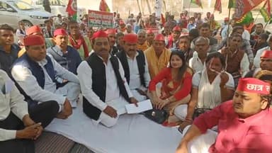 हरदोई: सपा की केंद्र सरकार के खिलाफ एक दिवसीय भूख हड़ताल, कलेक्ट्रेट में शुरू हुई,मजदूर सभा के राष्ट्रीय अध्यक्ष मौजूद