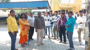 मैनपुरी: बेवर क्षेत्र में ट्रक की टक्कर से बाइक सवार 2 लोगों की हुई मौत व एक युवक हुआ घायल