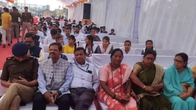 झांसी: प्रधानमंत्री नरेंद्र मोदी ने वर्चुअल माध्यम से किया झांसी रेल मंडल में कई योजनाओं का शुभारंभ