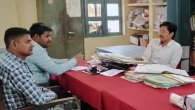 हमीरपुर: सुमेरपुर में मण्डी सचिव ने गेंहू खरीद केन्द्र प्रभारियों के संग की बैठक