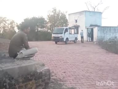 बल्देवगढ़: खरों गांव में अज्ञात कारणों के चलते 48 वर्षीय व्यक्ति की हुई मौत बल्देवगढ़ सीएचसी में किया गया पीएम
