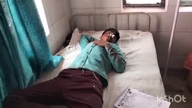 बांगरमऊ: हरित ढाबा के सामने खड़े ट्रक में बाइक घुसने से दो युवक हुए घायल, सीएचसी से ज़िला अस्पताल किया गया रेफर