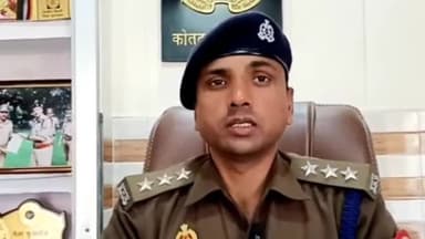 बिलारी: सहसपुर क्षेत्र में क्षेत्र अधिकारी राजेश कुमार ने लोकसभा चुनाव को मध्य निर्जन रखते हुए किया फ्लेग मार्च लोगों से की शांत