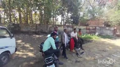 लखीमपुर: पोस्टमार्टम हाउस पर समय से नहीं पहुंचे शव के पंचनामा दस्तावेज परिजनों ने गोला कोतवाली पुलिस पर जताई नाराजगी