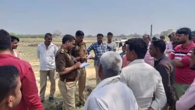 मनकापुर: पेड़ काटते समय कलवा गांव निवासी युवक पर गिरा पेड़, दबकर हुई मौत