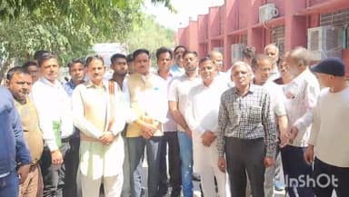 धौलपुर: BJP कार्यकर्ताओं ने स्वास्थ्य मंत्री के नाम कलेक्टर को सौंपा ज्ञापन

पुराने जिला अस्पताल को यथावत रखने की मांग