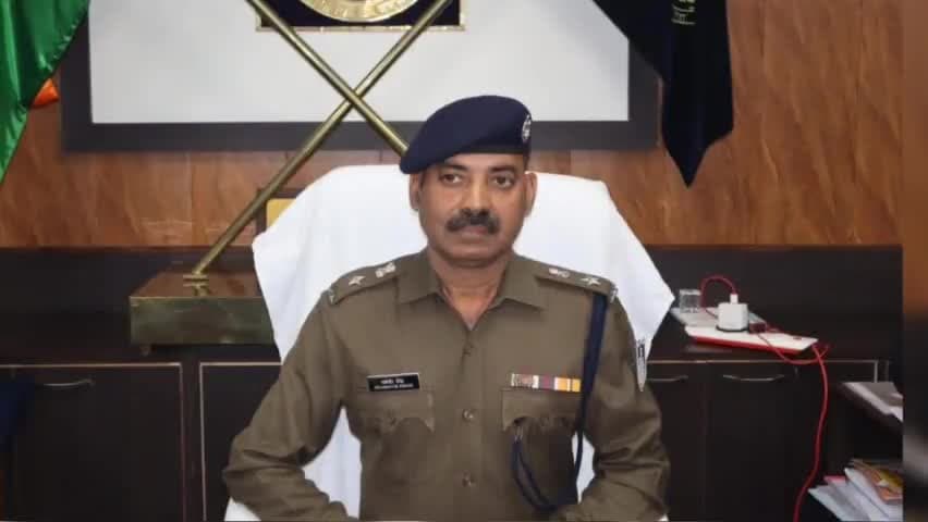 ग्वालियर नवागत एस पी धर्मवीर सिंह ने संभाला चार्ज
#gwalior #gwalior_gird #gwaliorcity #gwaliornews #gwailor #mppolice