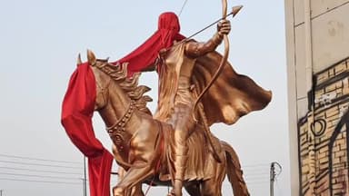 कोंडागांव: कोंडागांव शासकीय कन्या महाविद्यालय में वीरांगना प्रमिला देवी नाग की प्रतिमा का विधायक लता उसेंडी ने किया अनावरण