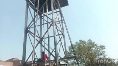 डुमरांव: डुमरांव स्टेशन पर शुरू हुआ दस हजार लीटर क्षमता वाले जलमीनार का दुरुस्तीकरण, IOW ने किया कार्य का निरीक्षण