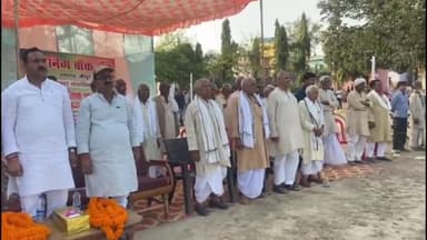 मोहनिया: हाई स्कूल रामगढ़ मैदान में अंतरजिला फुटबाल टूर्नामेंट का आयोजन,जिप सदस्य शत्रुंजय सिंह ने कहा शिक्षा के साथ खेल भी जरूरी