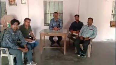 फागी: फुलेरा में लोकसभा चुनाव को लेकर सेक्टर ऑफिसर ने किया मतदान बूथों का किया निरीक्षण