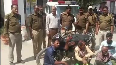 करछना: कैथी गांव में आबकारी टीम द्वारा एक घर से 35 लीटर अवैध शराब व 1 बाइक के साथ 4 अभियुक्तों को किया गया गिरफ्तार