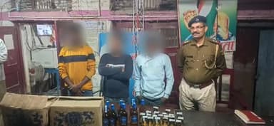 मरवन: करजा थाना क्षेत्र के गोरियारा व बड़कागांव ढाला के समीप से 21 लीटर विदेशी शराब बरामद ,तीन गिरफ्तार