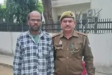 गाज़ियाबाद: खोड़ा पुलिस ने घरों व दुकानों में घुसकर चोरी करने वाले एक शातिर चोर को किया गिरफ्तार, कब्जे से चोरी के 3 मोबाइल बरामद
