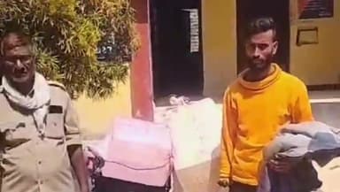 फुलवरिया: जिन बाजार के पास पुलिस ने गुप्त सूचना के आधार पर की कार्रवाई,एक बाइक व 14 पेटी देशी शराब जब्त कर तस्कर को किया गिरफ्तार