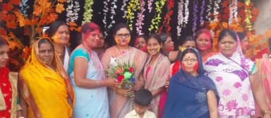 गोमिया: स्वांग,प्लस टू हाई स्कूल:-पुर्ब बिधायक बबीता देवी,महिला संगठन के द्वारा आयोजित होली मिलन समारोह में बतौर मुख्य अतिथि