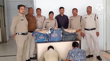 खुरई: शहरी थाना पुलिस ने 2 आरोपियों को 7 पेटी देशी और अंग्रजी शराब के साथ किया गिरफ्तार, तस्करी में उपयोग की गई बाइक भी जब्त