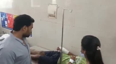 बहराइच: कल्पीपारा कॉलोनी में पेड़ से गिरने के दौरान किशोर के हाथ में धंसी सरिया हुई आर पार चिकित्सकों ने ऑपरेशन कर निकाली बाहर