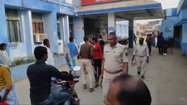 अररिया: बेरगाछी से 40 किलो गांजे के साथ दो तस्करों को पुलिस ने किया गिरफ्तार, चोरी की कार भी बरामद