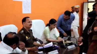 इकौना: जिलाधिकारी एवं पुलिस अधीक्षक की अध्यक्षता में तहसील इकौना में सम्पूर्ण समाधान दिवस का हुआ आयोजन