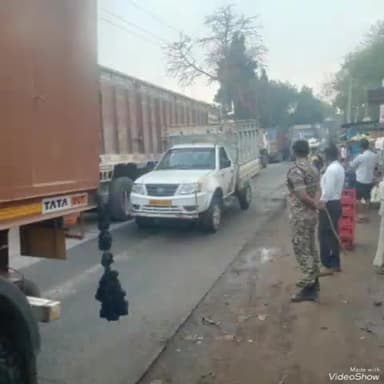 दावथ: दावथ बाजार एन एच 120 पर लगने वाले सड़क जाम से एसडीओ के पहल पर थोड़ी मिली है राहत।