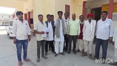 सवाई माधोपुर: कुशालीपुरा गांव के ग्रामीणों ने वन विभाग द्वारा की गई चारदीवारी का निर्माण रोकने की मांग को लेकर डीएम को ज्ञापन सौंपा