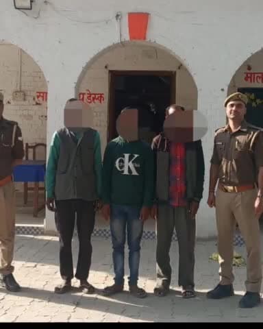 गोंडा: धानेपुर पुलिस टीम ने नल खोलने को लेकर विवाद करने के मामले में भालेपुरवा के तीन लोगों को गिरफ्तार कर भेजा चालान