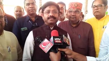 सुल्तानपुर: सुलतानपुर पहुंचे कैबिनेट मंत्री नंद गोपाल नंदी,पांचों विधानसभा में की बैठक,मीडिया से बात कर दी प्रतिक्रिया