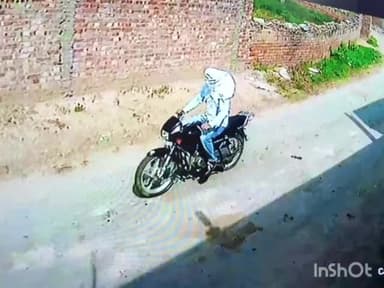 ਭਿੱਖੀਵਿੰਡ: ਪਹੂਵਿੰਡ ਵਿਖੇ ਗੁਰਦੁਆਰਾ ਬਾਬਾ ਦੀਪ ਸਿੰਘ ਜੀ ਵਿਖੇ ਇੱਕ ਮੋਟਰਸਾਈਕਲ ਹੋਇਆ ਚੋਰੀ, ਸਾਰੀ ਘਟਨਾ ਸੀਸੀਟੀਵੀ ਕੈਮਰੇ ਵਿੱਚ ਹੋਈ ਕੈਦ