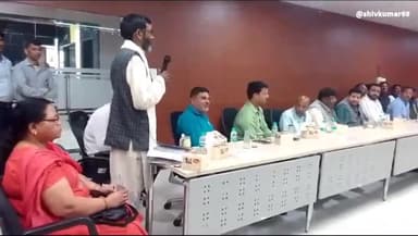 इंडियन आयल कार्पोरेशन बरेली के सेल्स हेड जितेन्द्र शर्मा के स्थानांतरण पर किसान नेता देवस्वरूप पटेल ने दी विदाई।