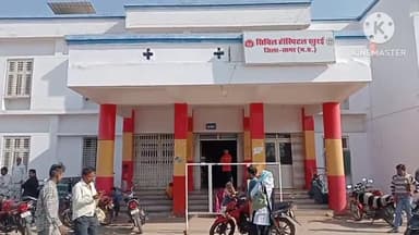 खुरई: तलापार गांव के पास ओवरलोड भूसे की ट्रॉली की टक्कर से 2 बाइक सवार युवक गिरकर हुए घायल, खुरई अस्पताल में कराया गया भर्ती