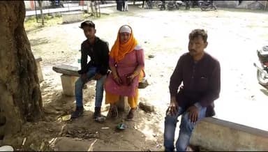 इटावा: बलरई रेलवे स्टेशन के पास ट्रेन से गिरकर घायल हुए युवक की सैफई PGI में इलाज के दौरान हुई मौत, PM करा परिजनों को सौंपा शव