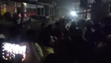 पिपराही: पिपराही मुख्य चौक पर विद्युत कर्मी की पिटाई कर रुपए छीनने के मामले में दिया गया आवेदन