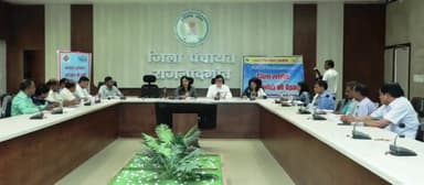 राजनांदगांव: जिला पंचायत सभाकक्ष में जिला पंचायत सीईओ ने जिला स्तरीय स्वीप कोर कमेटी की ली बैठक