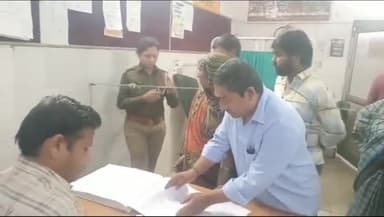 इटावा: पचावली में जमीनी विवाद में भतीजों ने चाची से की मारपीट, मेडिकल करवाकर जांच में जुटी पुलिस