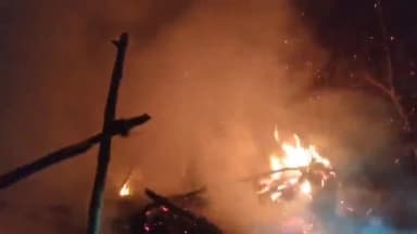 मोहनिया: शुक्लपिपरा गांव में बिजली के शॉर्ट सर्किट से फूस के मड़ई में लगी आग, हजारों रुपए के समान का हुआ नुकसान