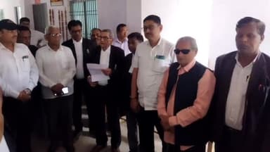 बक्सर: व्यवहार न्यायालय के युवा अधिवक्ता का हुआ निधन, न्यायालय में नो वर्क के बाद श्रद्धांजलि सभा का हुआ आयोजन