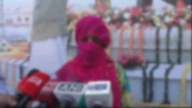 कोल: गांधी पार्क क्षेत्र में महिला ने लगाया 3 व्यक्तियों पर लगाया दुष्कर्म का आरोप, SSP से की शिकायत