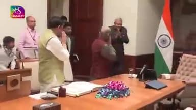 आम आदमी पार्टी के राज्यसभा सांसद संजय सिंह ने राज्यसभा सदस्य के तौर पर शपथ ली

संजय सिंह