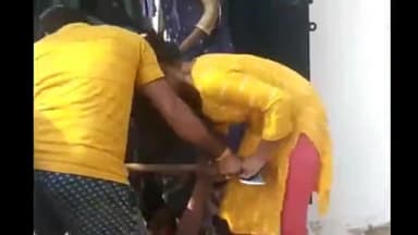 पन्ना: पेड़ एवं बिजली काटने को लेकर जसवंतपुरा में हुई मारपीट का वीडियो हो रहा वायरल