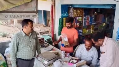 मोहम्मदी: मोहम्मदी क्षेत्र में होली के त्यौहार को लेकर मिलावटखोरों पर प्रशासन ने कसा शिकंजा