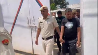 पुन्हाना: पुन्हाना सीआईए पुलिस ने लकी-66 गेम से जुड़े पांच एजेंटो को किया अरेस्ट, 7 मोबाइल,14 सिम सहित अन्य सामान बरामद