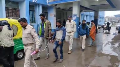अररिया: फुलकाहा से पुलिस ने 26.1 लीटर विदेशी शराब के साथ दो लोगों को किया गिरफ्तार, न्यायालय में किया पेश