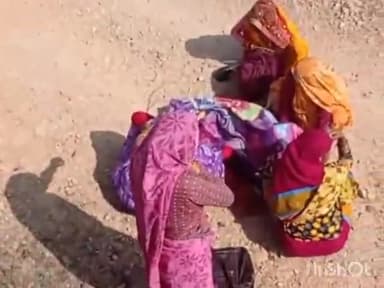 बल्देवगढ़: नन्हींटेहरी गांव में प्रसव पीड़ित महिला को समय पर नहीं मिला 108 वाहन, आम रास्ते में शिशु को दिया जन्म