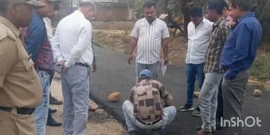 देवसर: नगर पालिका निगम सिंगरौली के आयुक्त डी.के शर्मा ने गनियारी में सड़क डामरीकरण कार्य का किया निरीक्षण