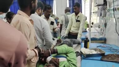 जमुई: पतंबर मार्केट के समीप दो बाइकों की टक्कर में दो युवक हुए घायल, सदर अस्पताल में भर्ती